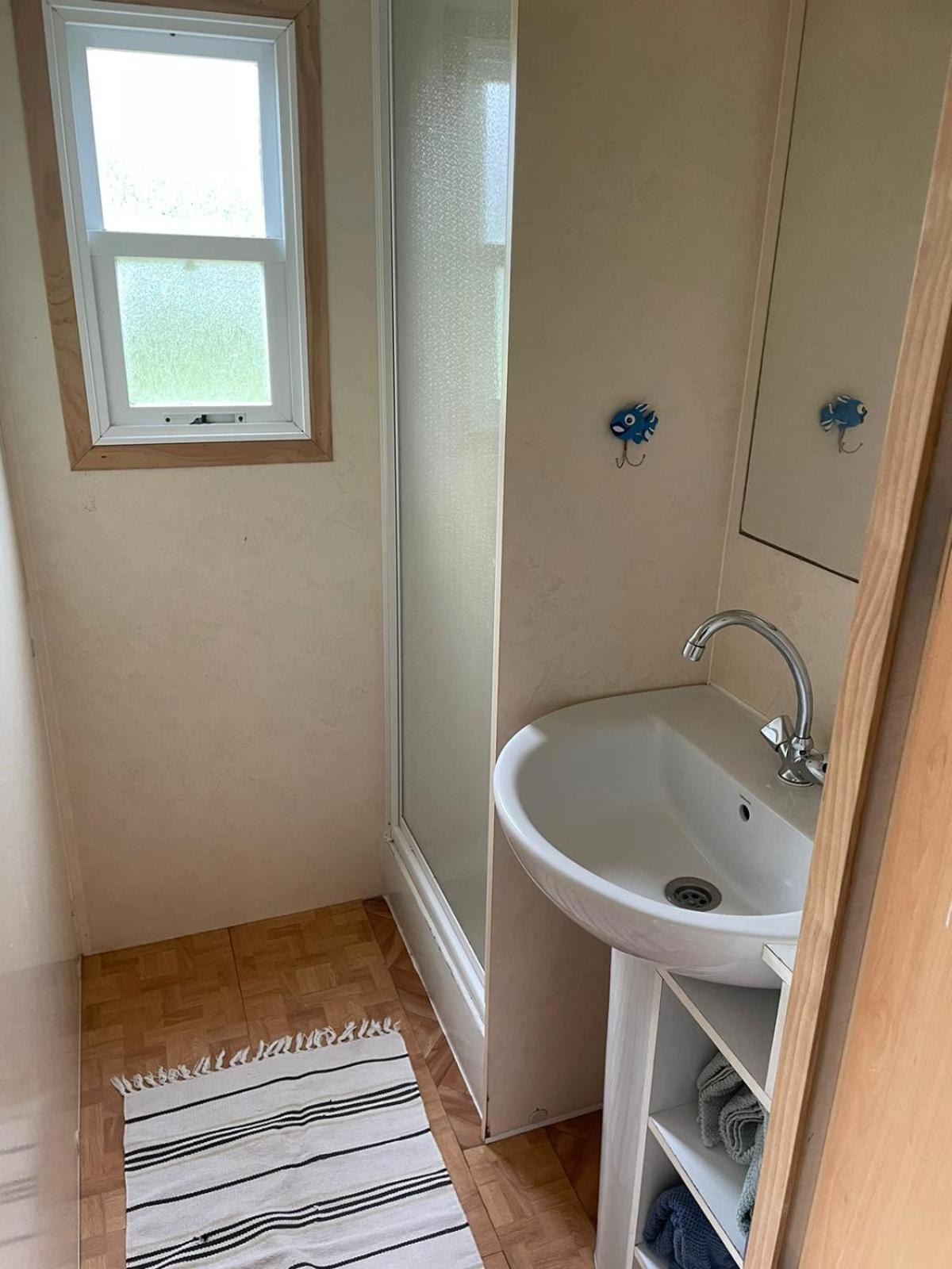 Cabanon Grenouille - Le Pal Saint-Martin-des-Lais Esterno foto